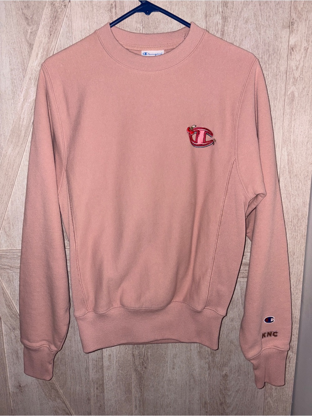 Limited-edition Champion x KNC Beauty Reverse Weave Sweatshirt Pink | Women’s XS